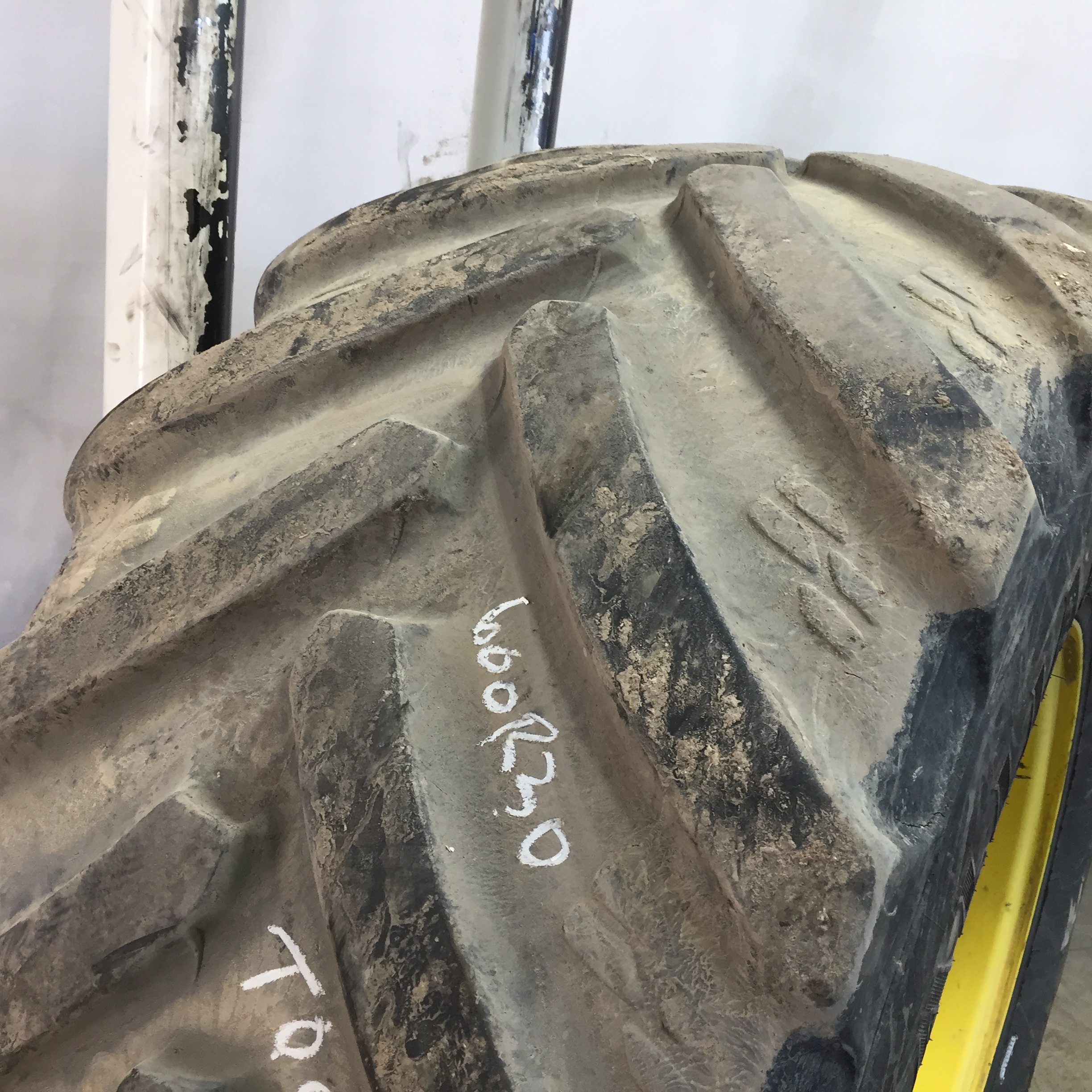 600/70R30 Alliance 372 Agriflex VF CFO R-1W Tire RT008812