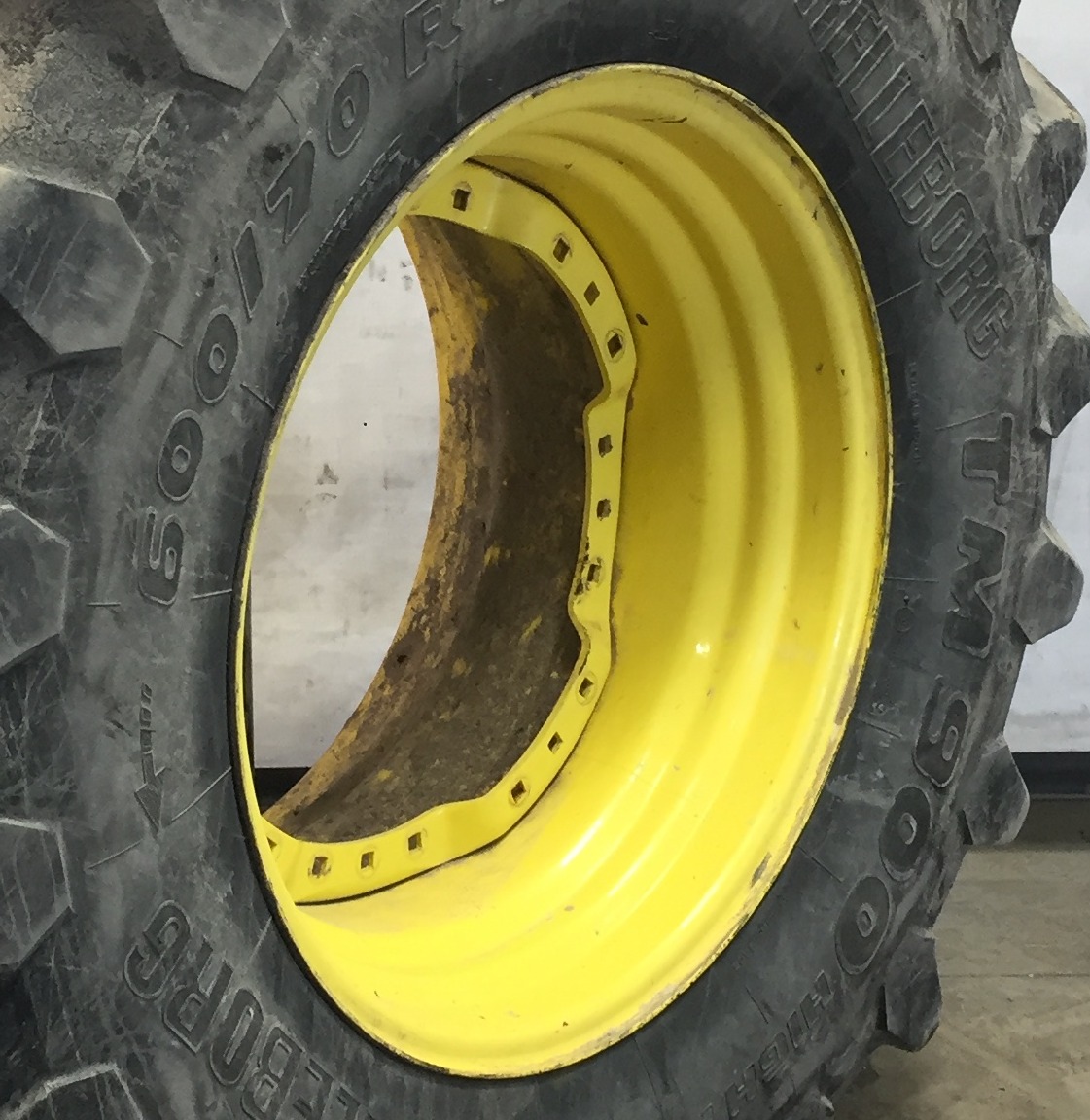 30''D x 20''W Waffle Wheel (Groups of 3 bolts) Wheel WT008813