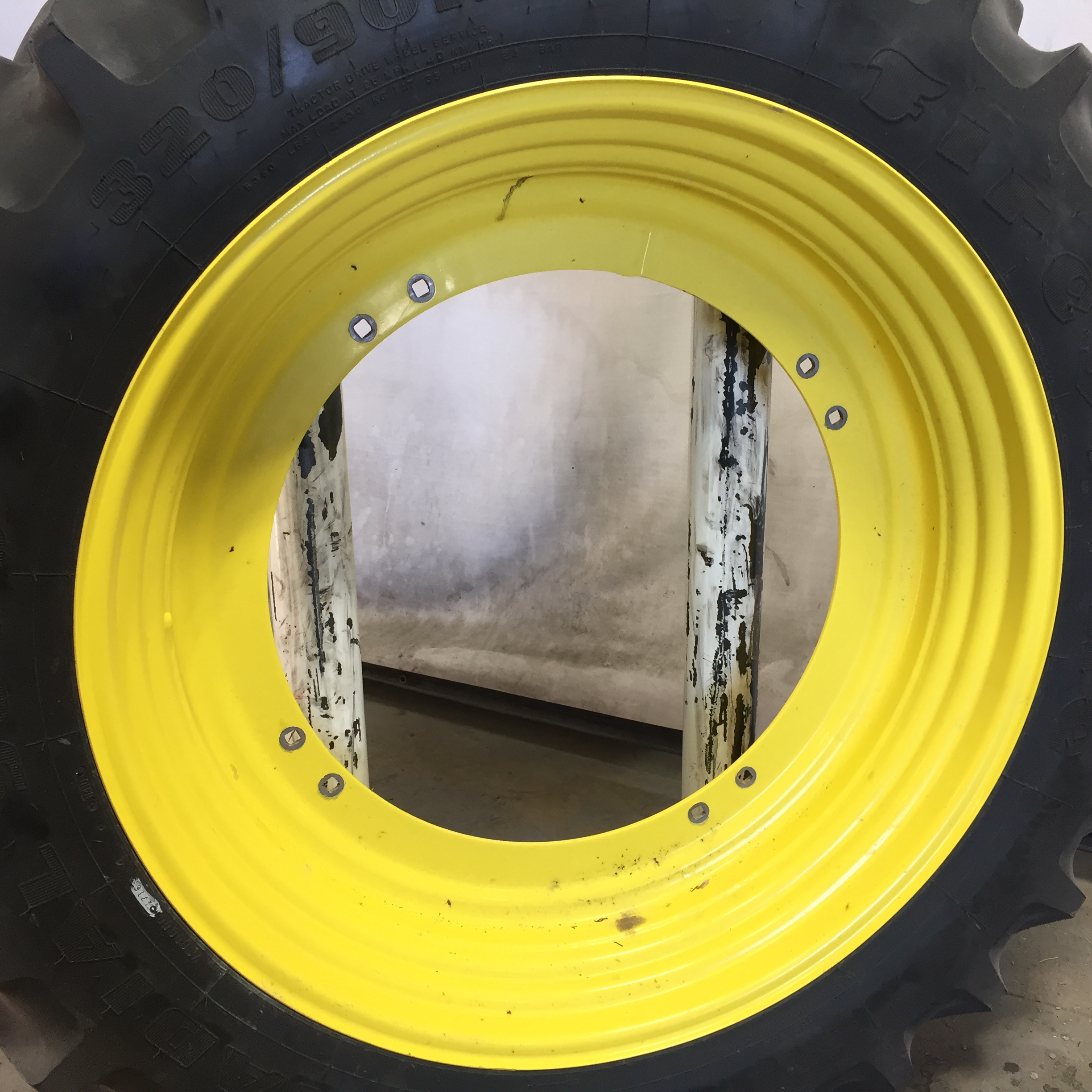 42''D x 10''W Stub Disc (groups of 2 bolts) Wheel WT008816