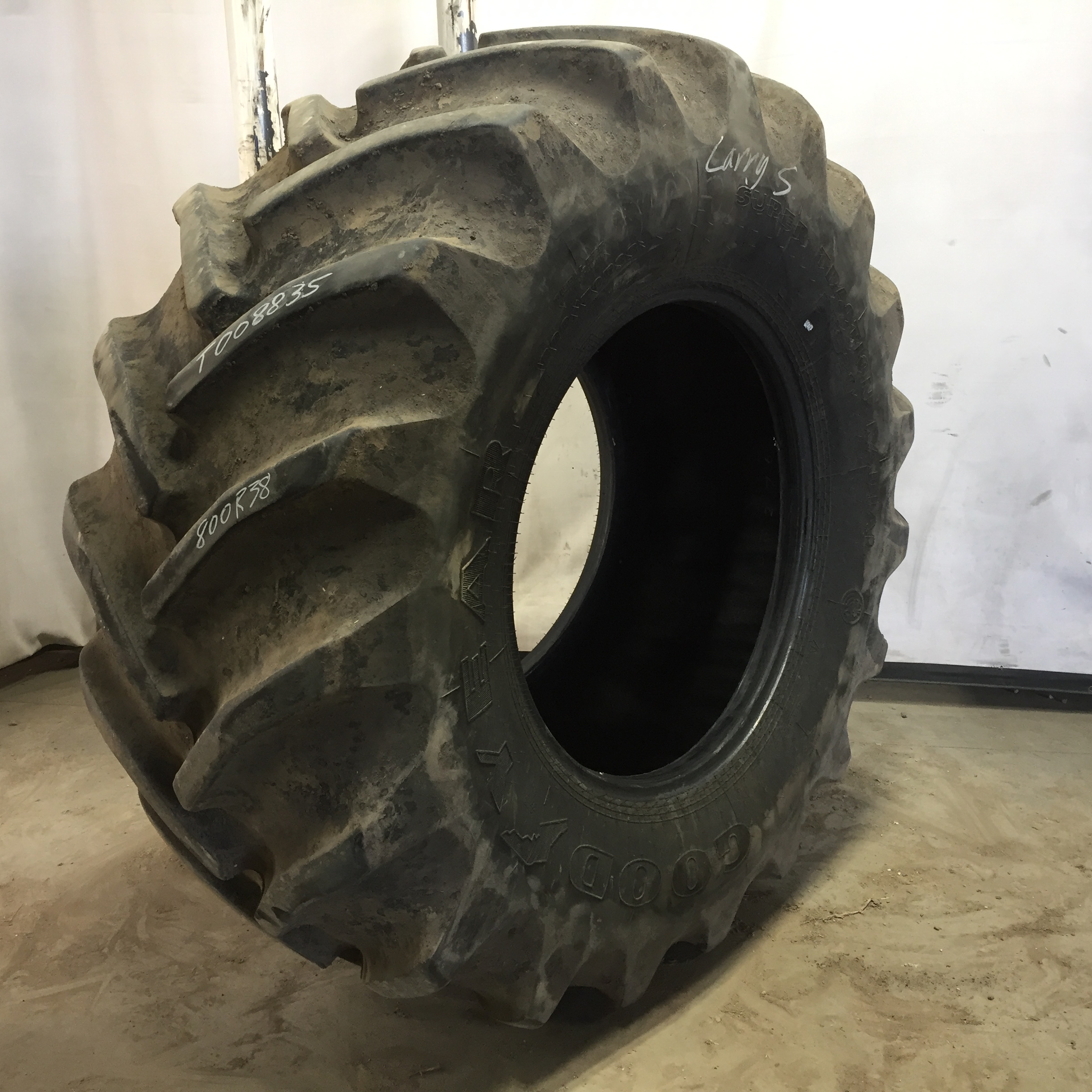 800/70R38 Goodyear Farm DT820 Super Traction R-1W Tire T008835
