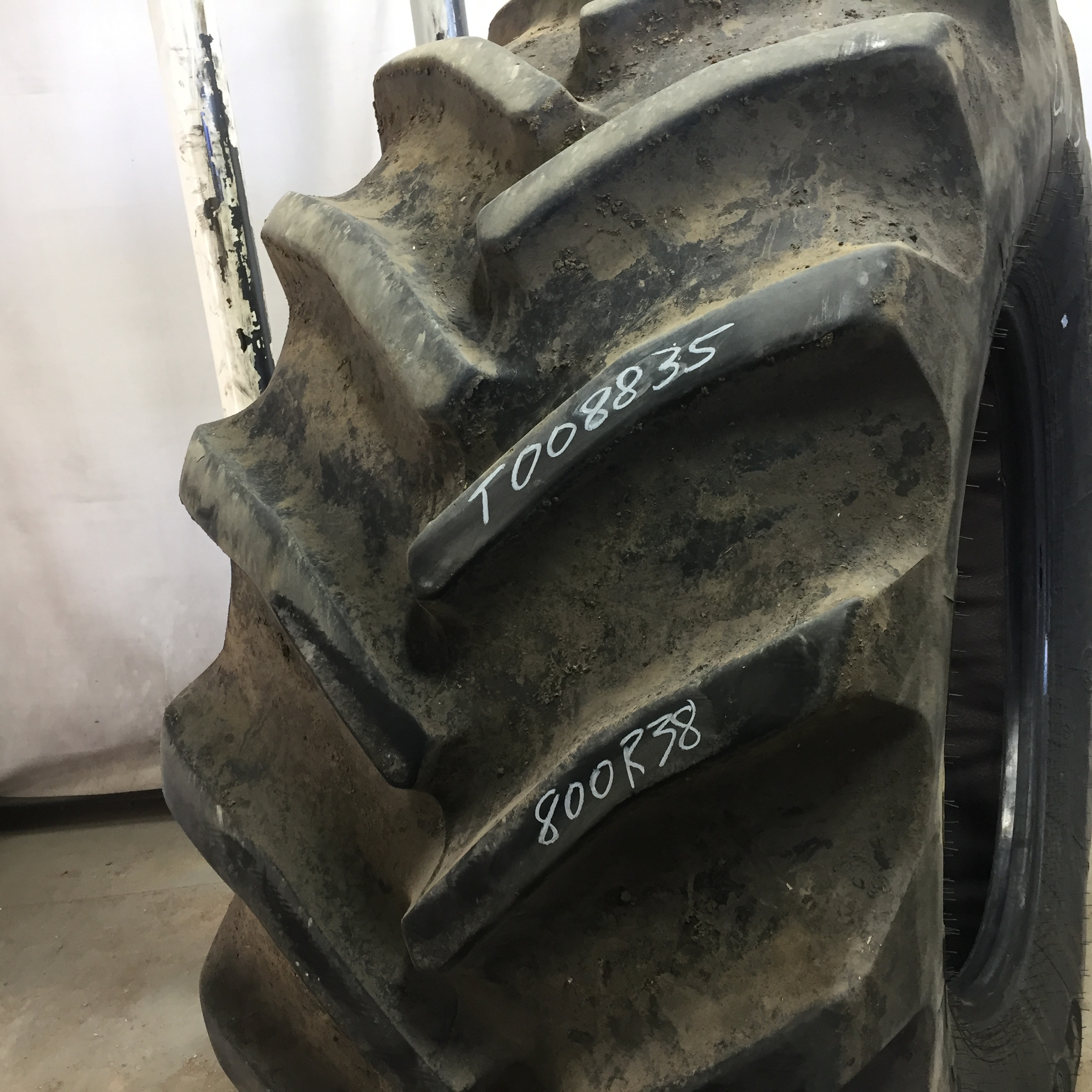 800/70R38 Goodyear Farm DT820 Super Traction R-1W Tire T008835