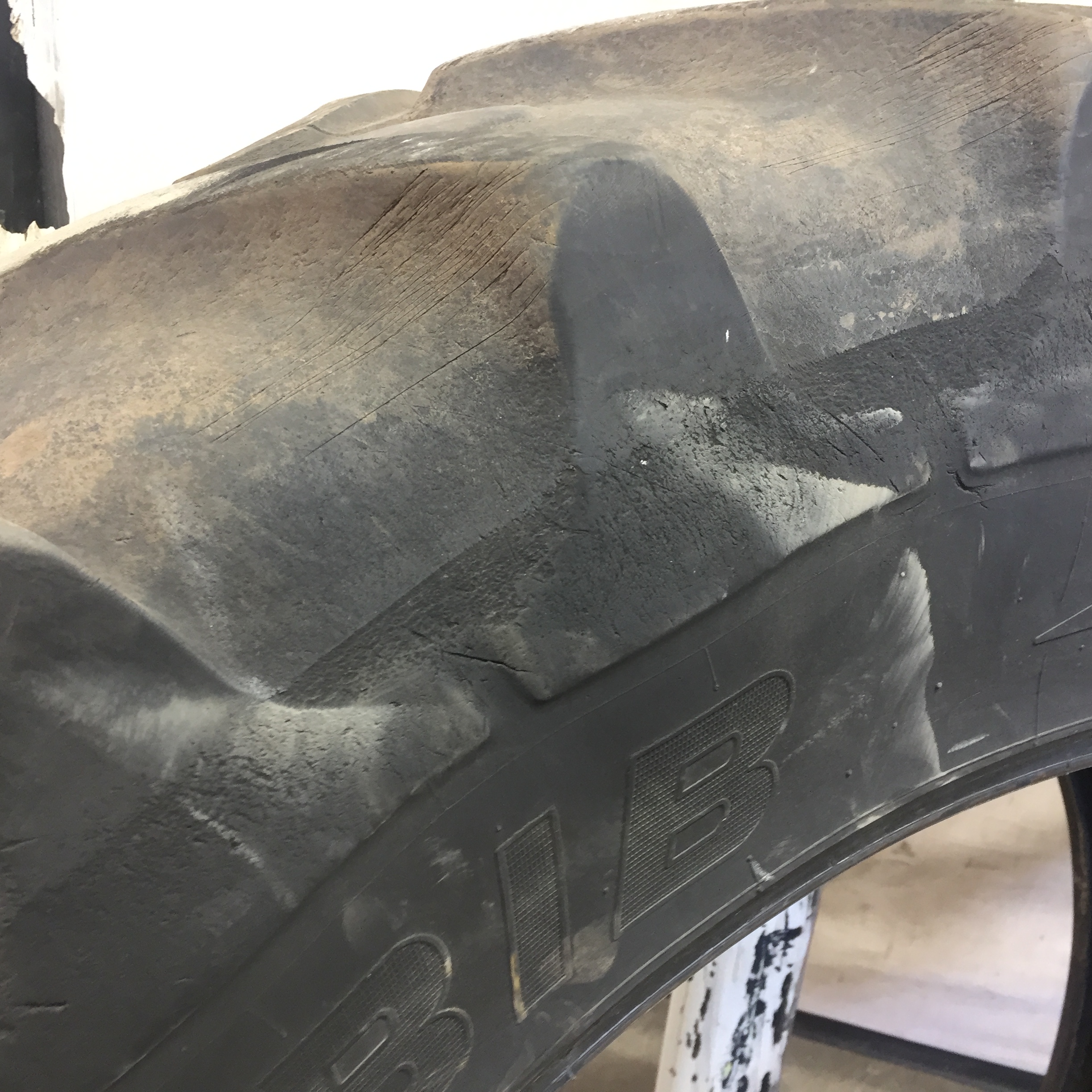 380/85R34 Michelin AgriBib R-1W Tire T008834