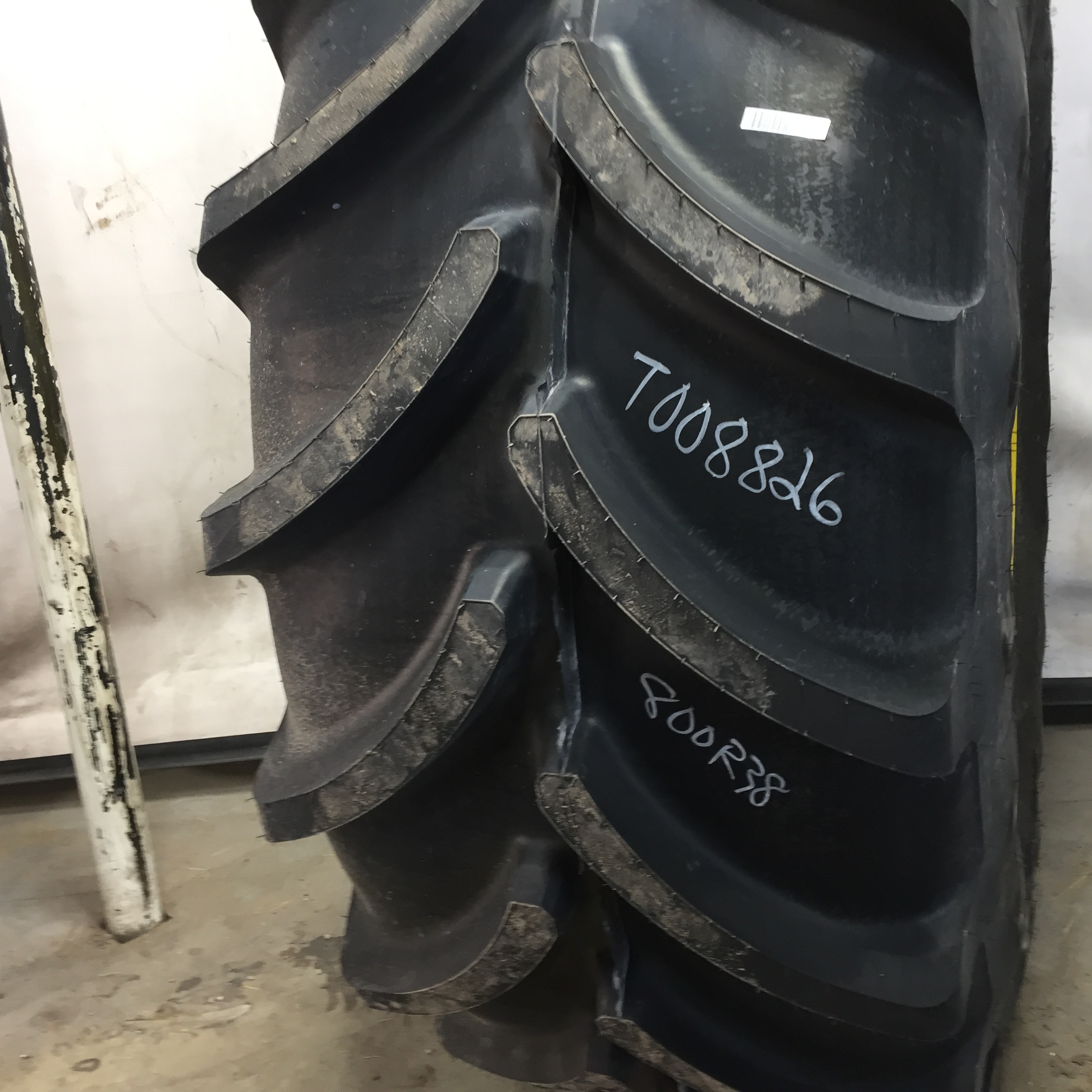 800/70R38 Firestone Maxi Traction R-1W Tire RT008826