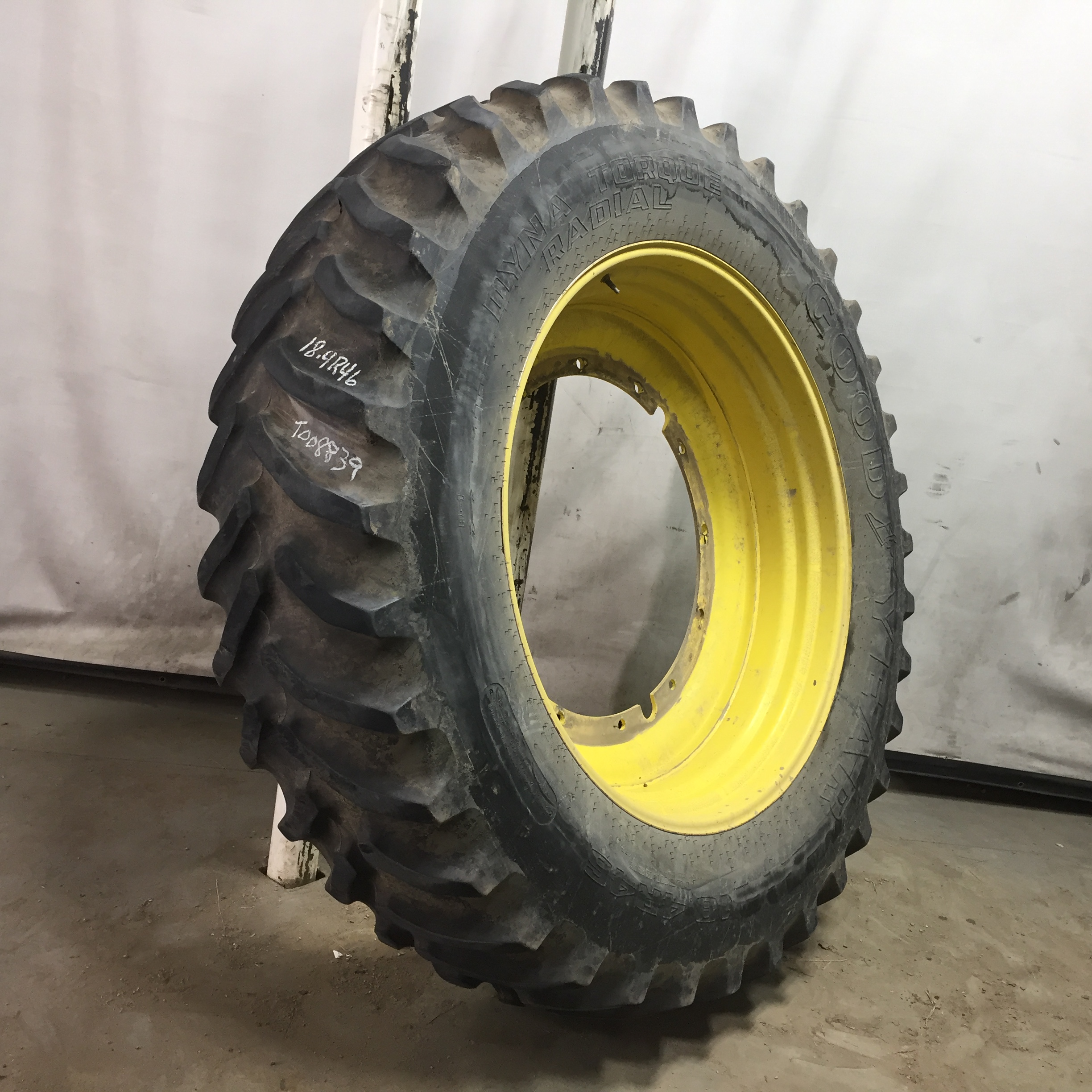 18.4/R46 Goodyear Farm Dyna Torque Radial R-1 Tire-Wheel Assembly T008839