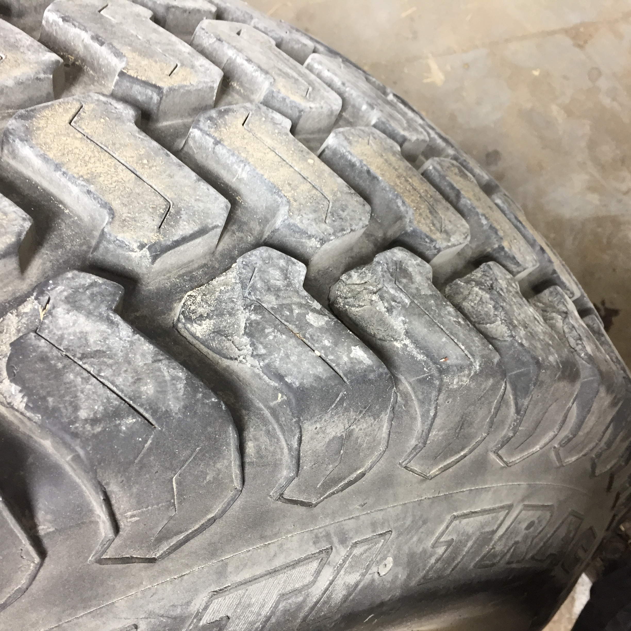 44/18.00-20 Titan Farm Multi Trac C/S HF-1 Tire RT008842
