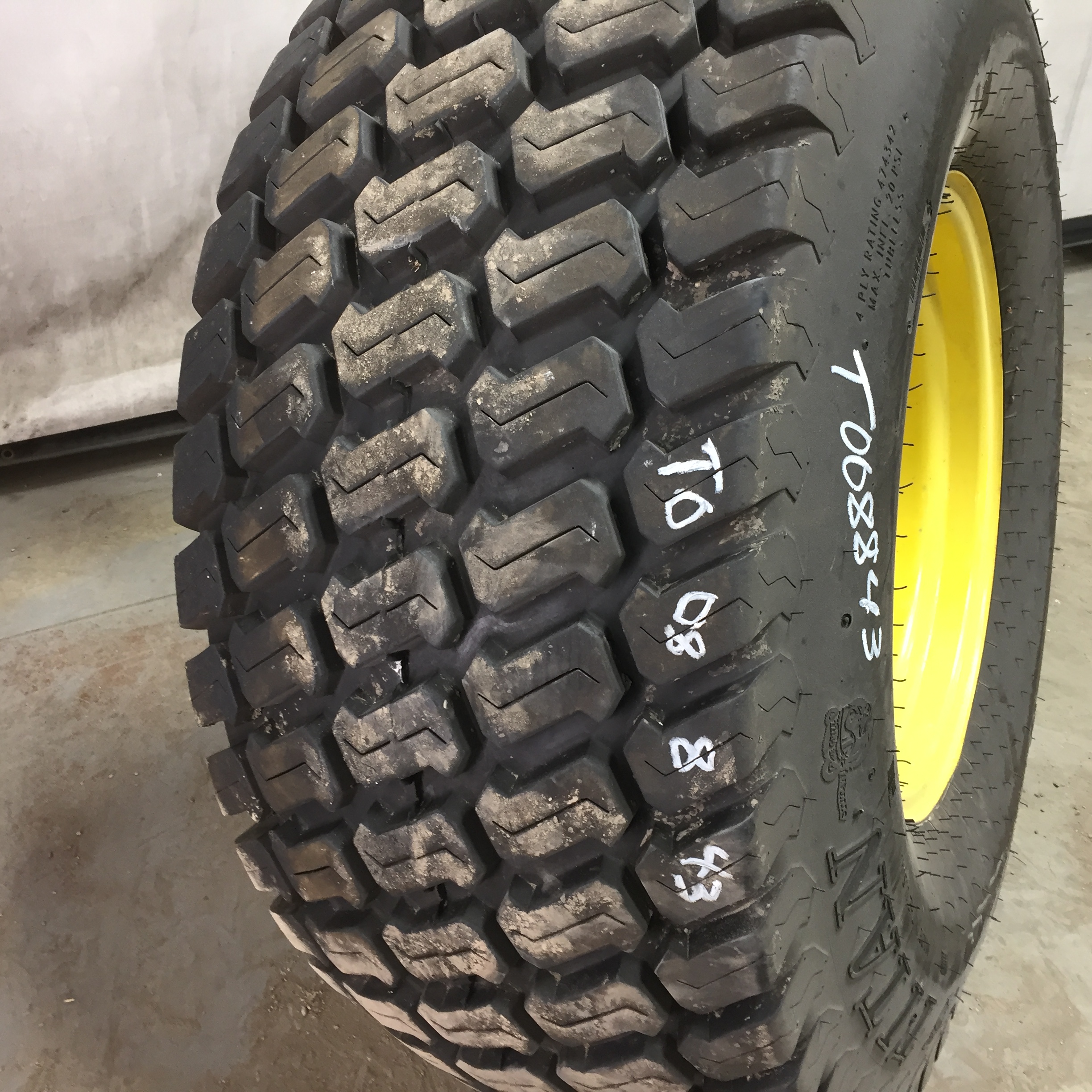 44/18.00-20 Titan Farm Multi Trac C/S HF-1 Tire RT008843