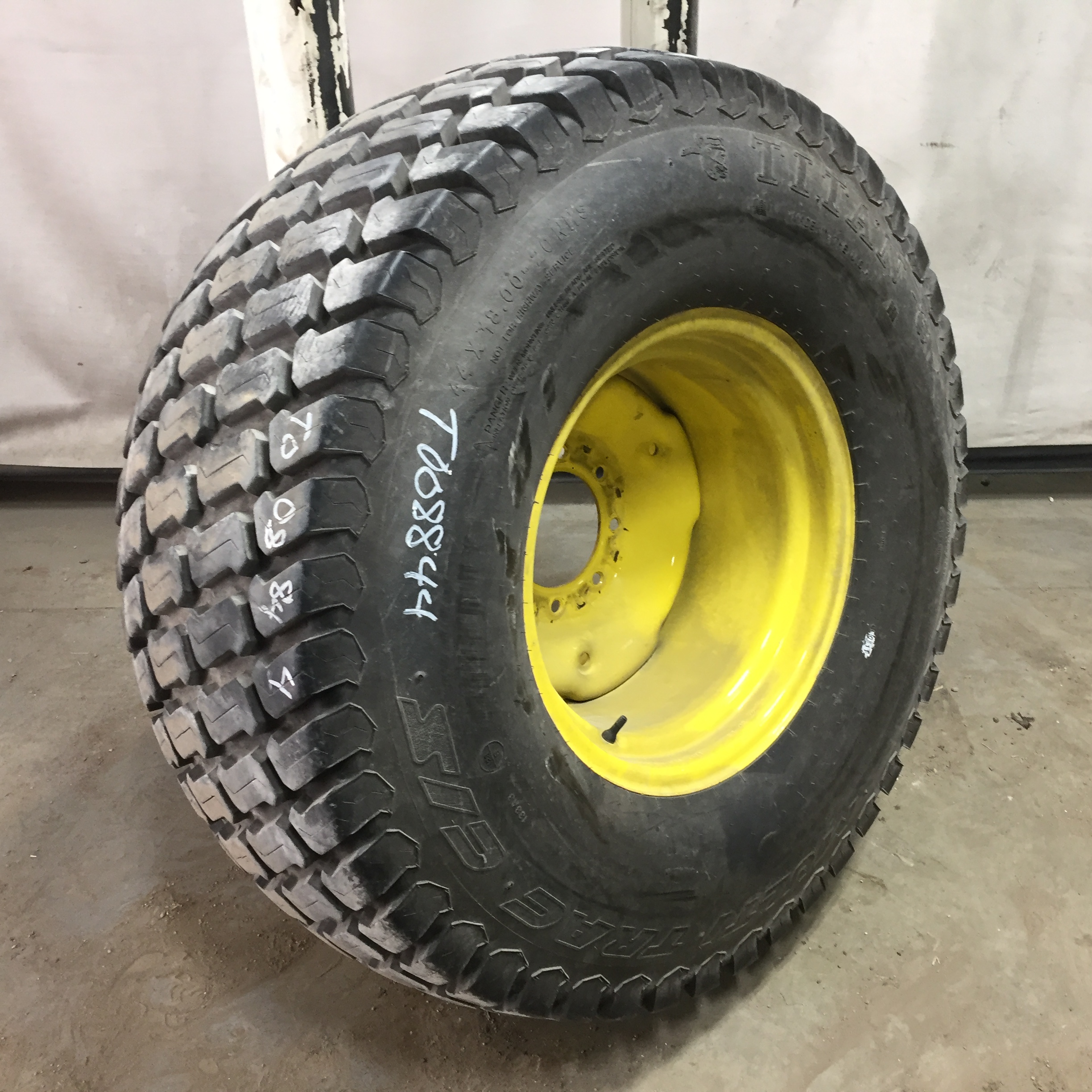 44/18.00-20 Titan Farm Multi Trac C/S HF-1 Tire-Wheel Assembly T008844