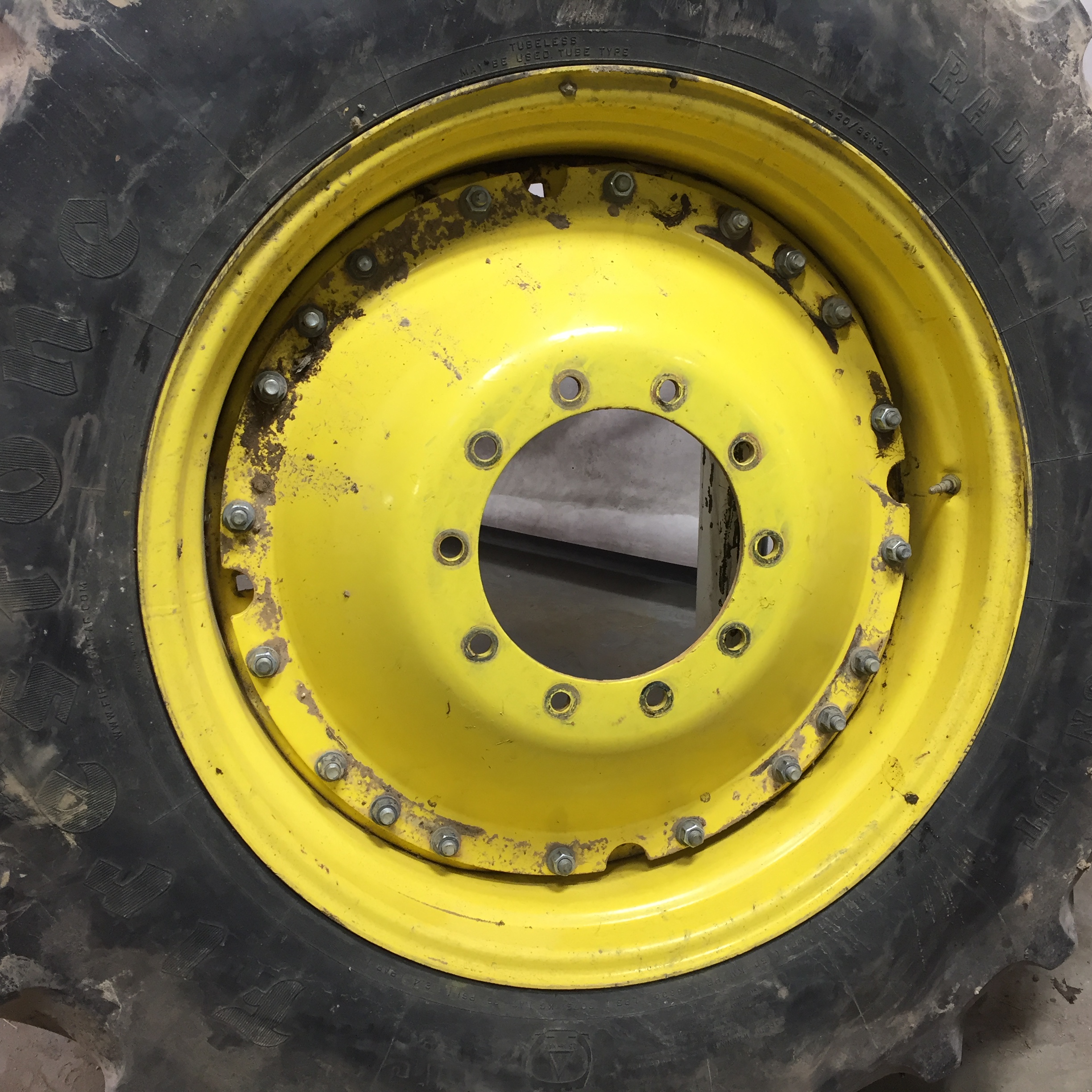 Waffle Wheel (Groups of 3 bolts) WT008848