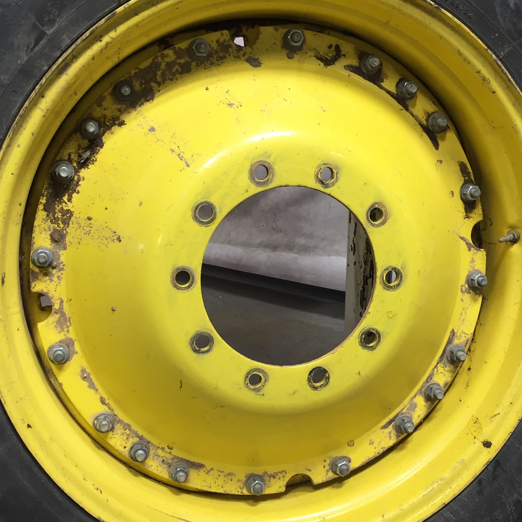 34'' Waffle Wheel (Groups of 3 bolts) Rim Center WT008848CTR