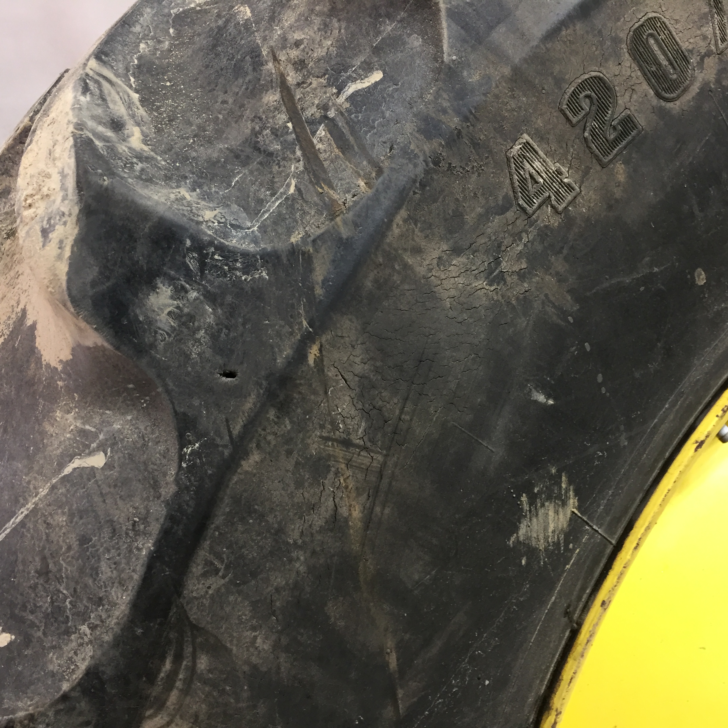 420/85R34 Firestone Radial All Traction DT R-1W Tire RT008849