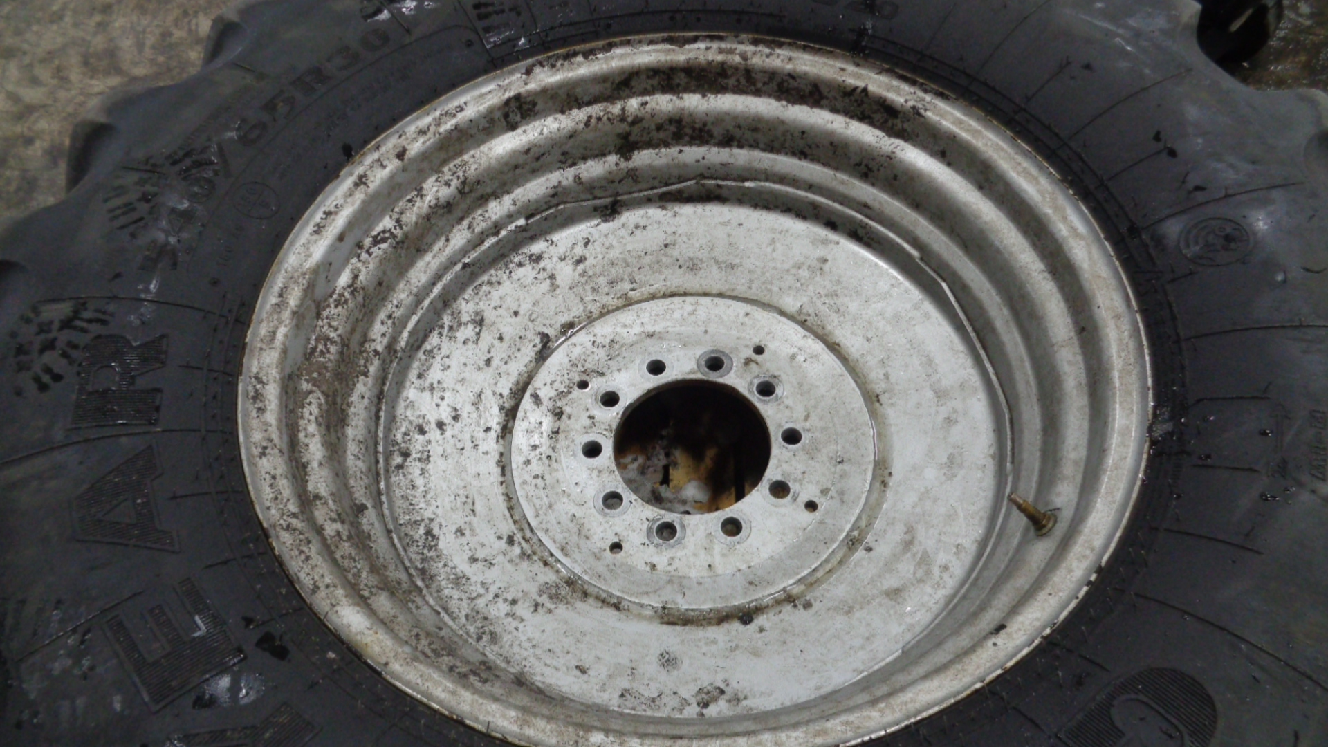 30''D x 15''W Formed Plate Wheel WT004094-Z