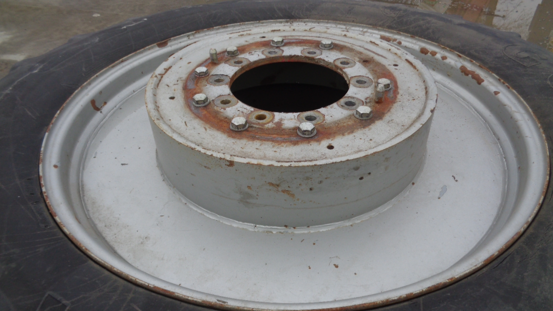 42''D x 16''W Straddle Dual Wheel WT004111