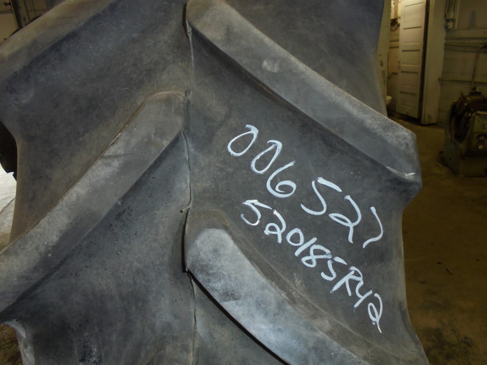 520/85R42 Firestone Performer 85 R-1W Tire 006527