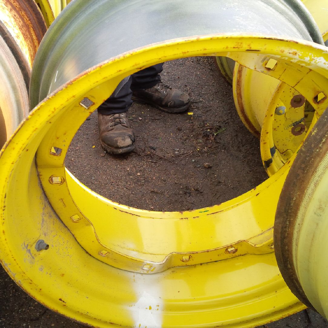 28''D x 15''W Rim with Clamp/U-Clamp (groups of 2 bolts) Wheel WS000011-Z