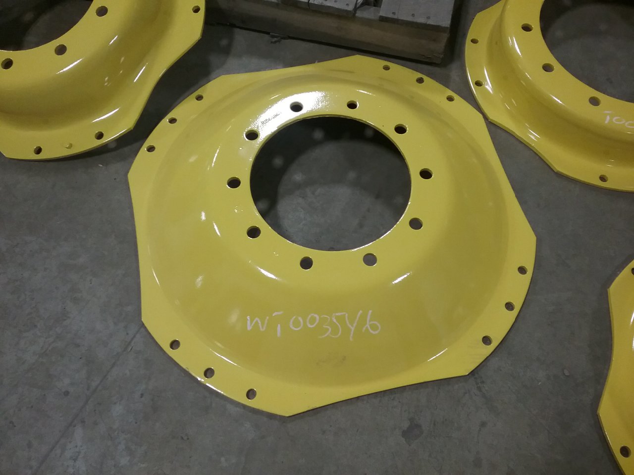 34'' Waffle Wheel (Groups of 3 bolts) Rim Center WT003546CTR