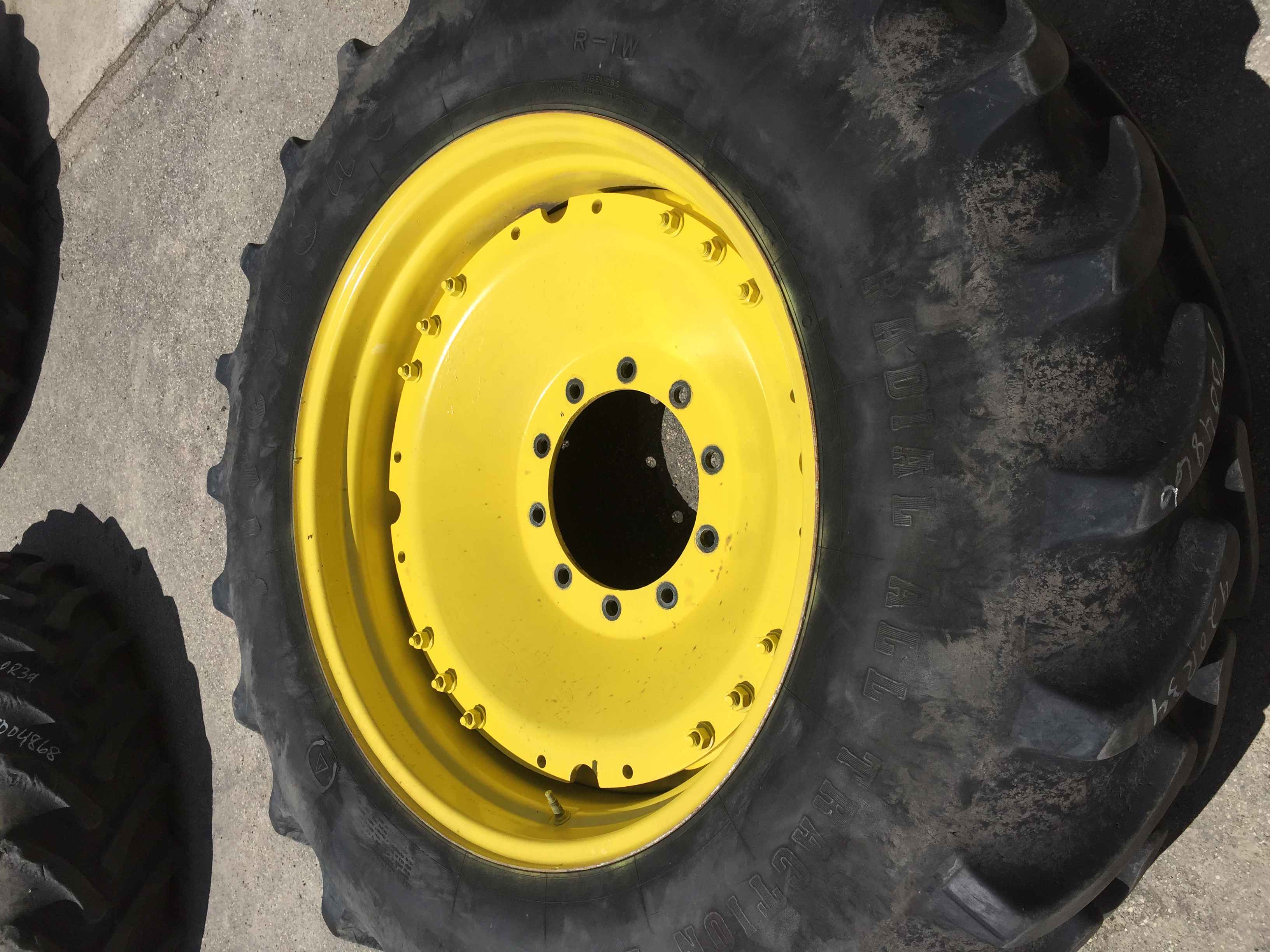 34'' Waffle Wheel (Groups of 3 bolts) Rim Center WT004866CTR