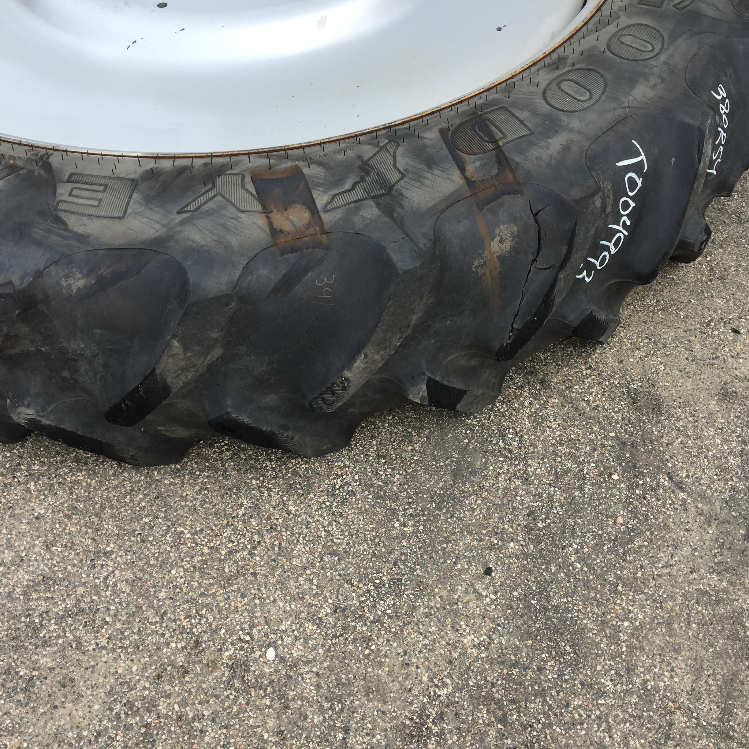 380/90R54 Goodyear Farm DT800 Super Traction R-1W Tire RT004993