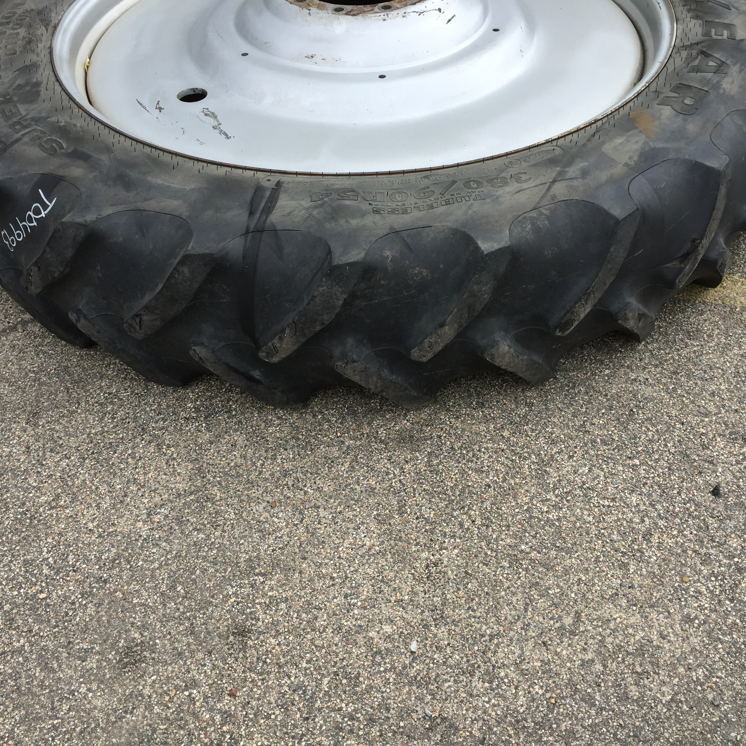380/90R54 Goodyear Farm DT800 Super Traction R-1W Tire RT004993