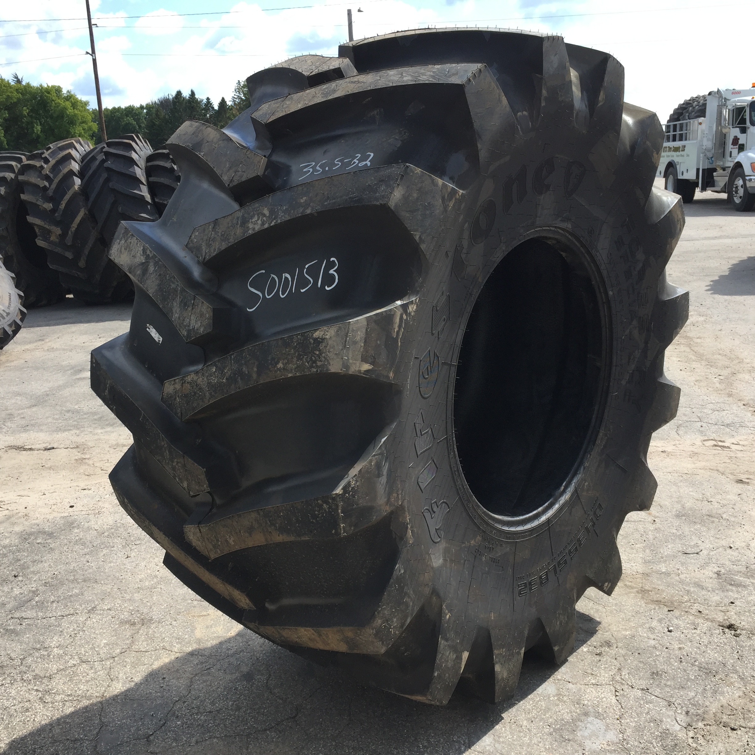 35.5/LB32 Firestone Forestry Special Severe Service DH LS-2 Tire S001513