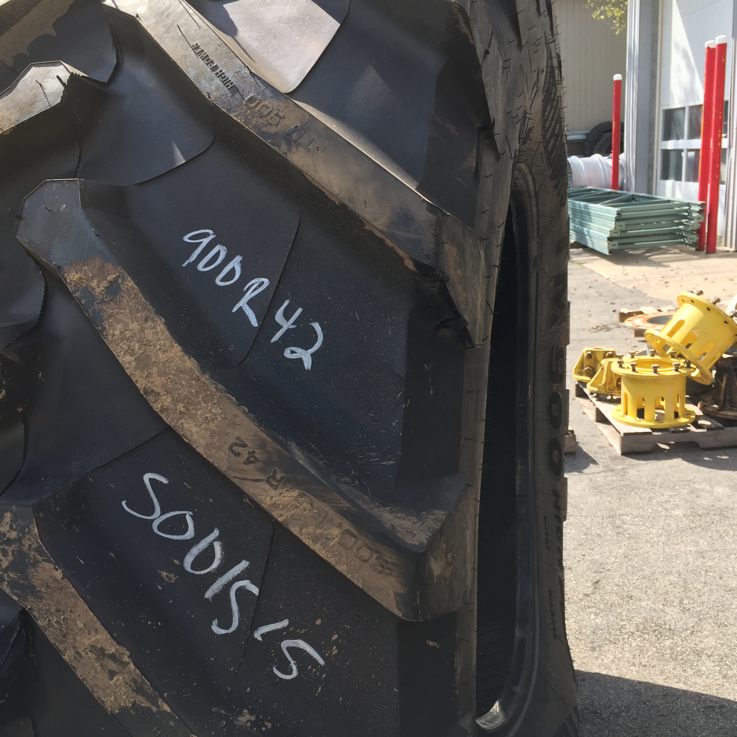 900/60R42 Trelleborg TM900 High Power R-1W Tire S001515