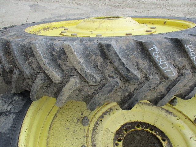 320/90R54 Michelin AgriBib Row Crop R-1W Tire RT004377