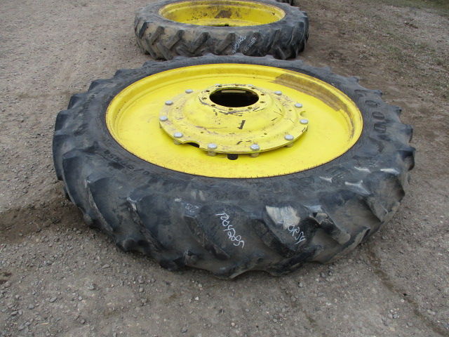 380/90R54 Goodyear Farm DT800 Super Traction R-1W Tire RT004285