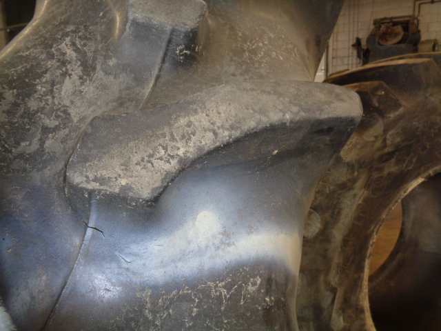 520/85R46 Goodyear Farm Special Sure Grip Radial TD8 R-2 Tire 006643