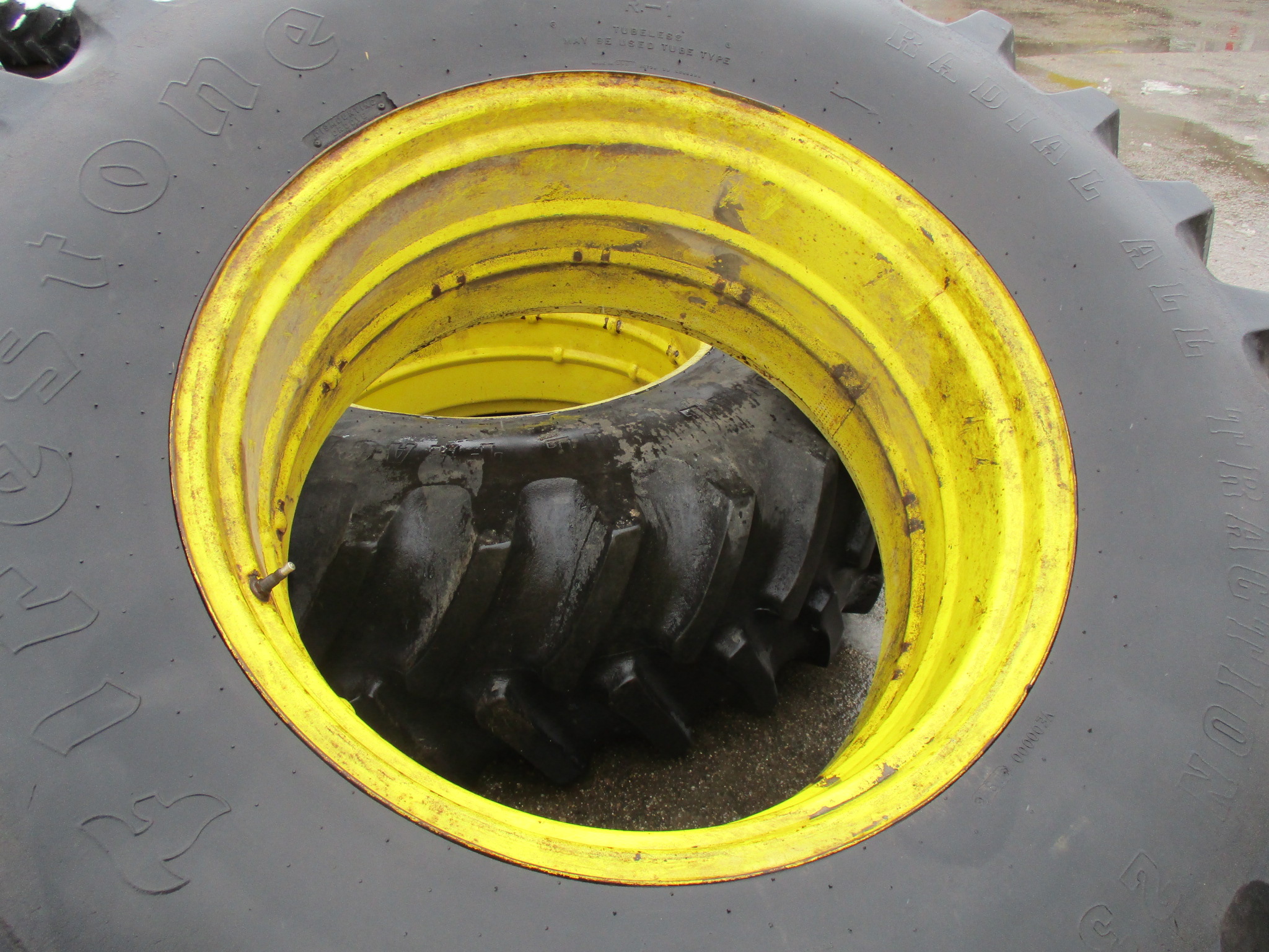 34''D x 18''W Double Bevel 34" Cast Wheel WT004645