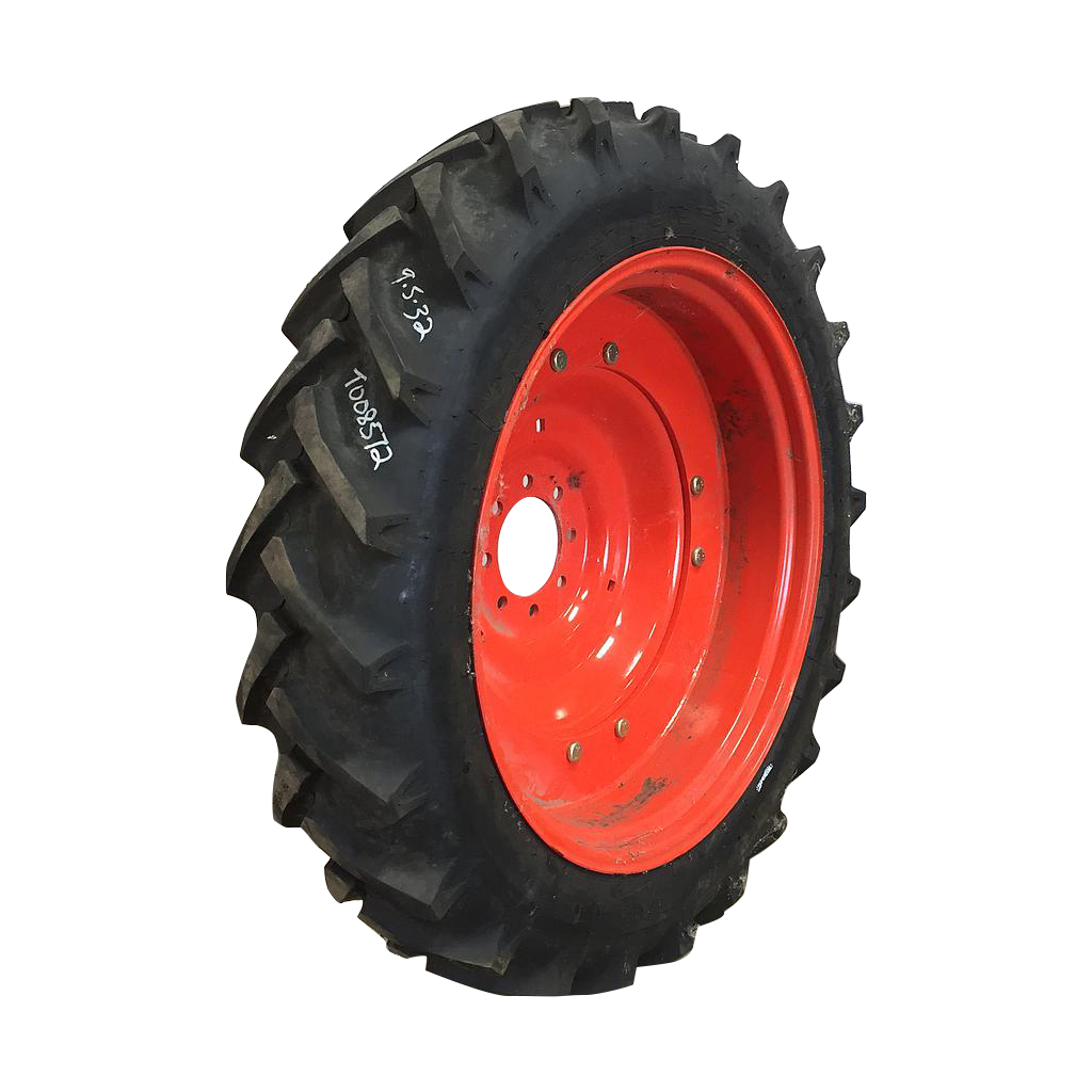 9.5/-32 Alliance 324 Bias R-1 Stub Disc/Stub Disc (groups of 2 bolts) Tire-Wheel Assembly T008572