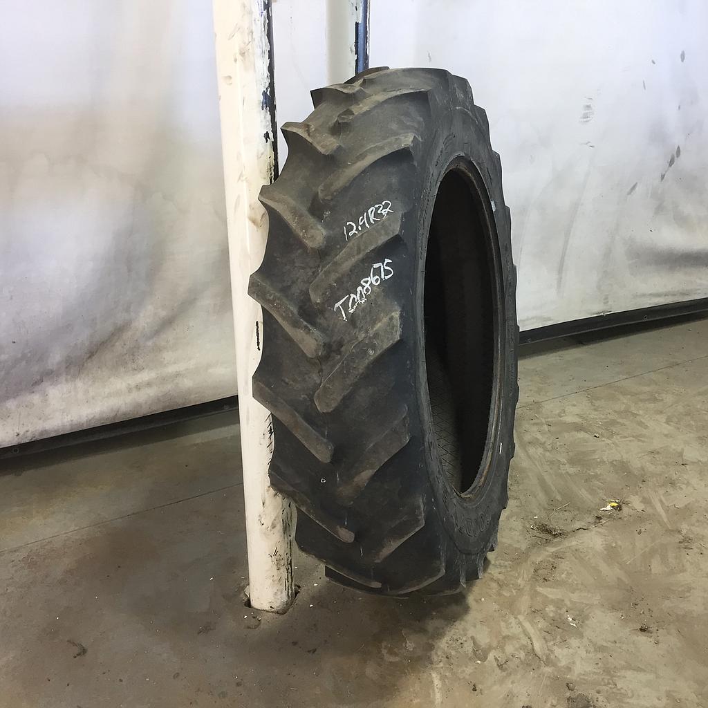 12.4/R32 Goodyear Farm Super Traction Radial R-1W Tire T008675