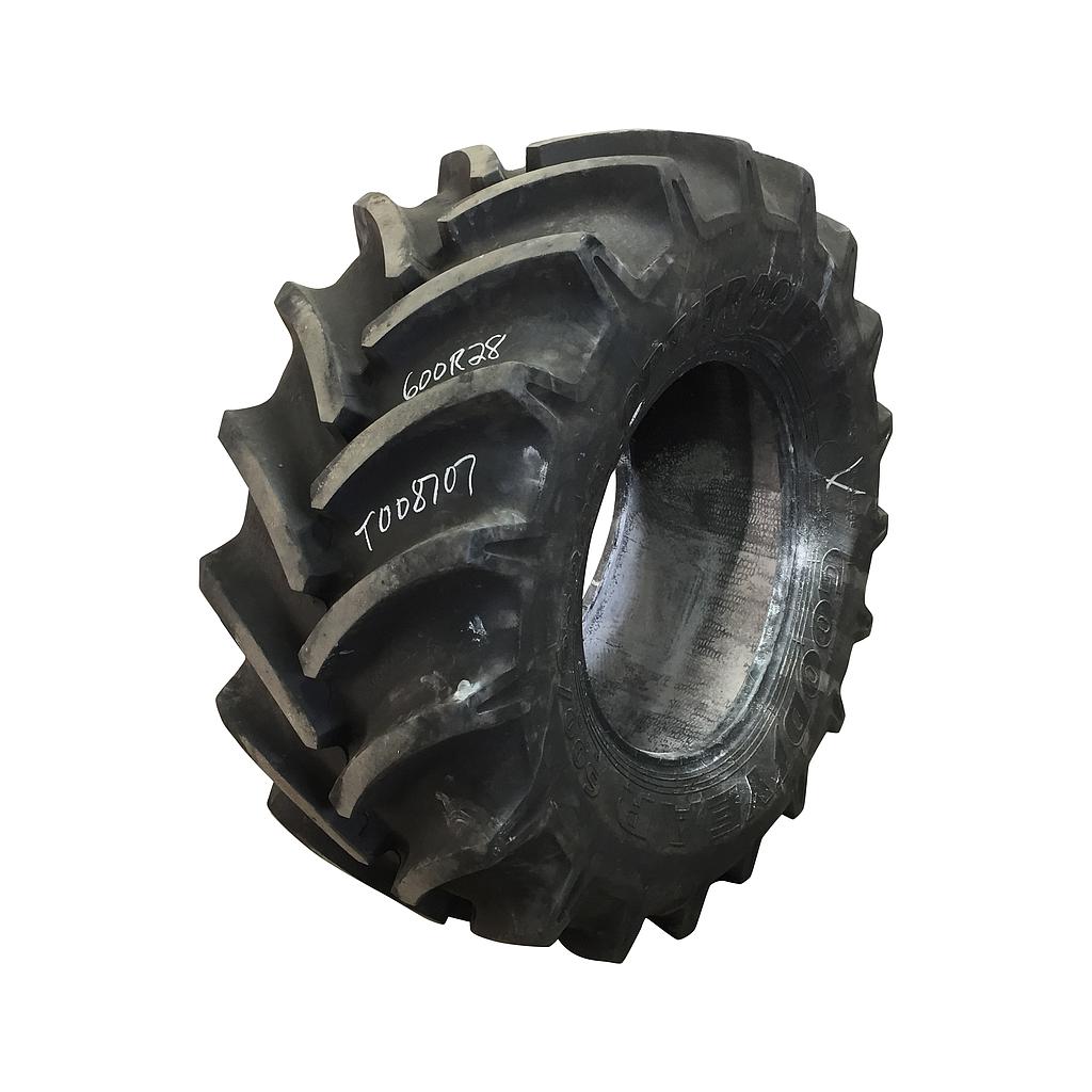 600/65R28 Goodyear Farm DT824 Optitrac R-1W Tire T008707