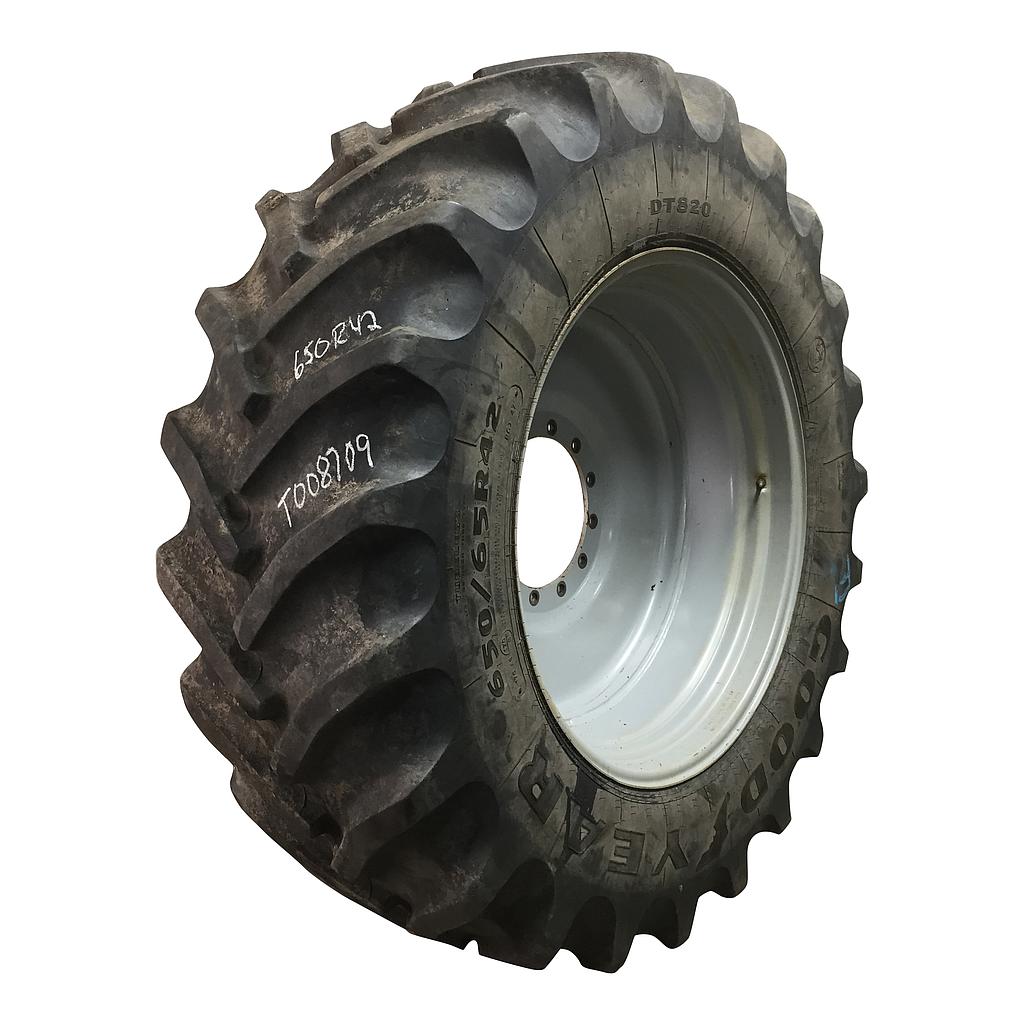 650/65R42 Goodyear Farm DT820 Super Traction R-1W Tire-Wheel Assembly T008709