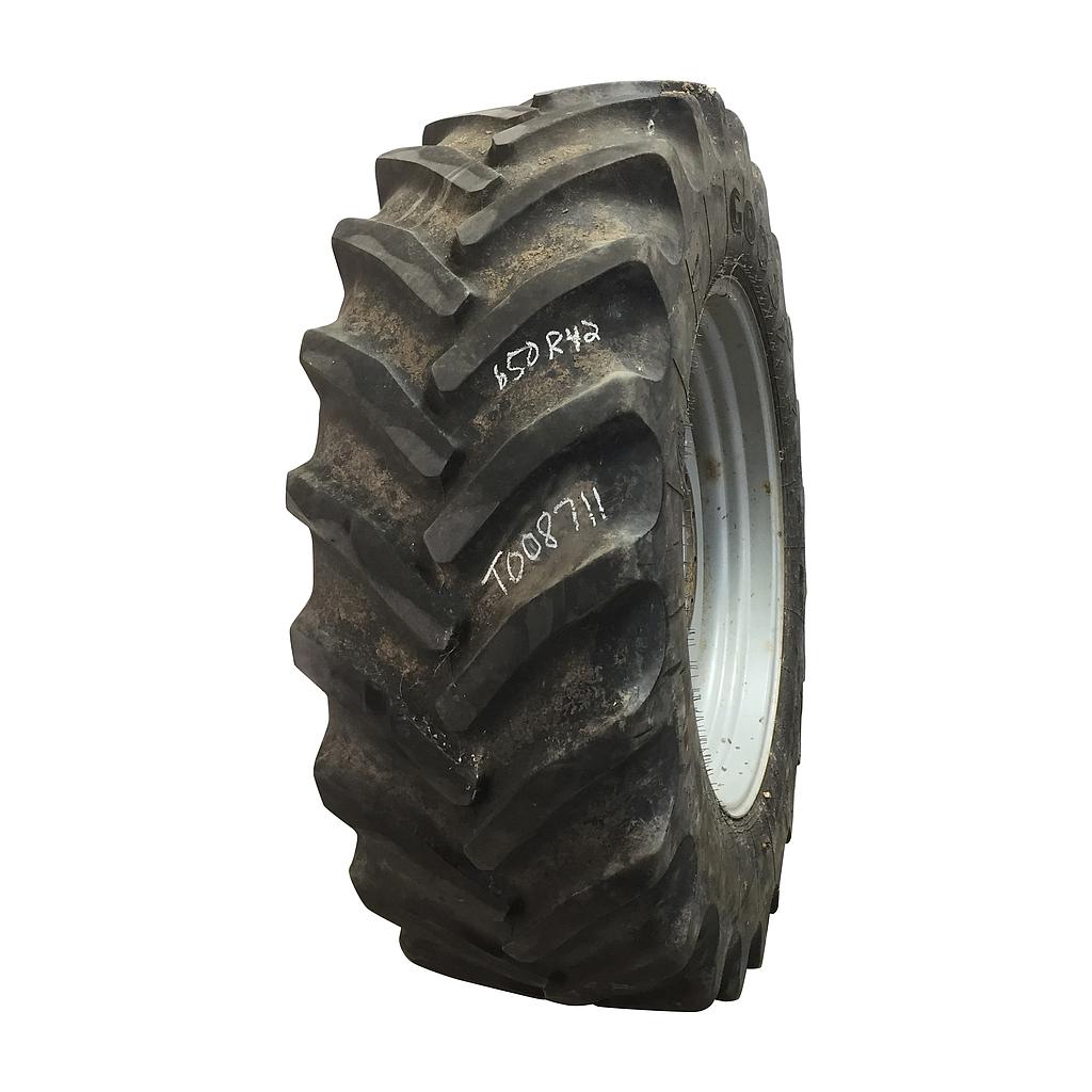 650/65R42 Goodyear Farm DT820 Super Traction R-1W Tire RT008711