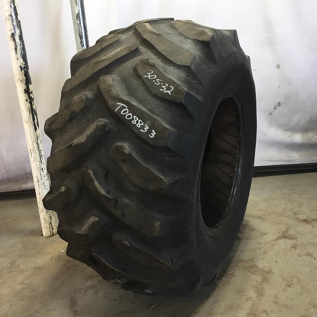 30.5/L-32 Goodyear Farm Dyna Torque II R-1 Tire T008833