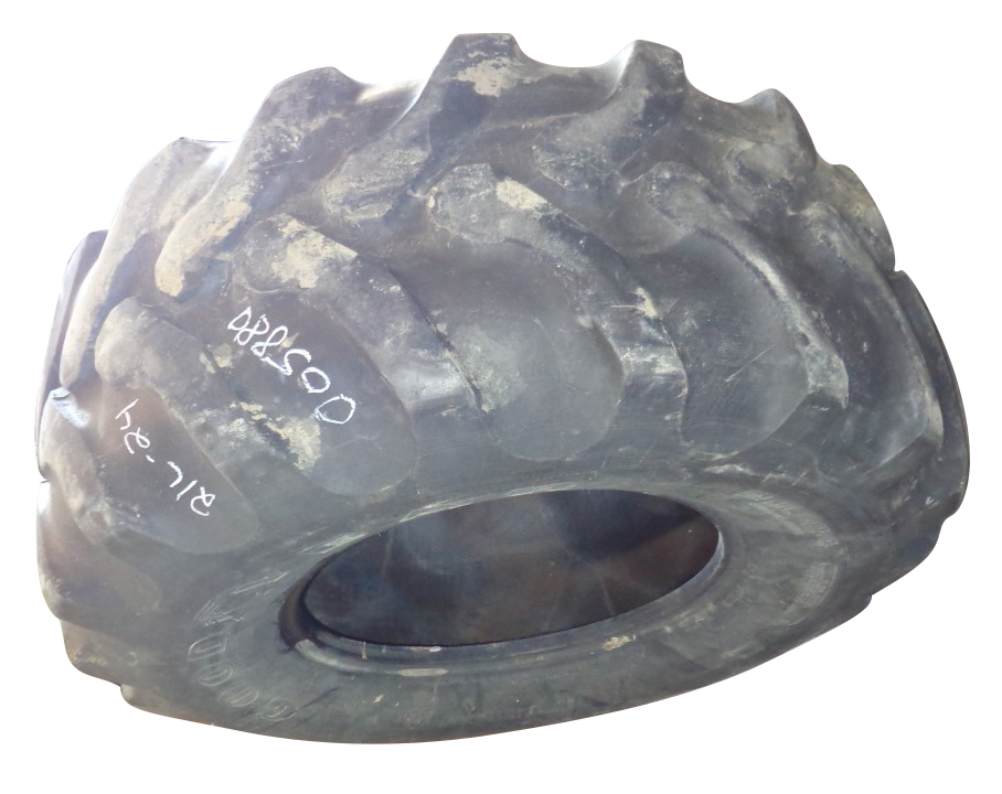 21/L-24 Goodyear Farm IT525 R-4 Tire 005880-Z