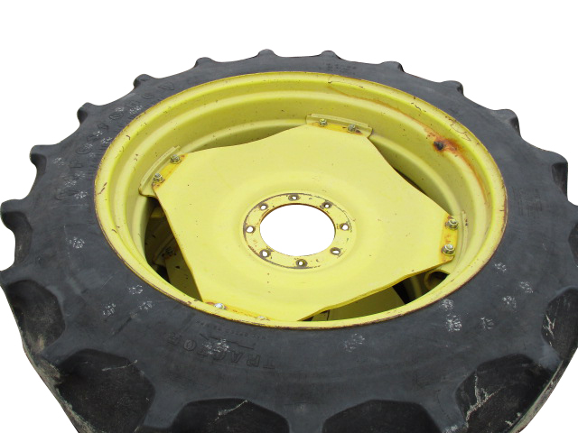 Rim with Clamp/U-Clamp (groups of 2 bolts) WT004264