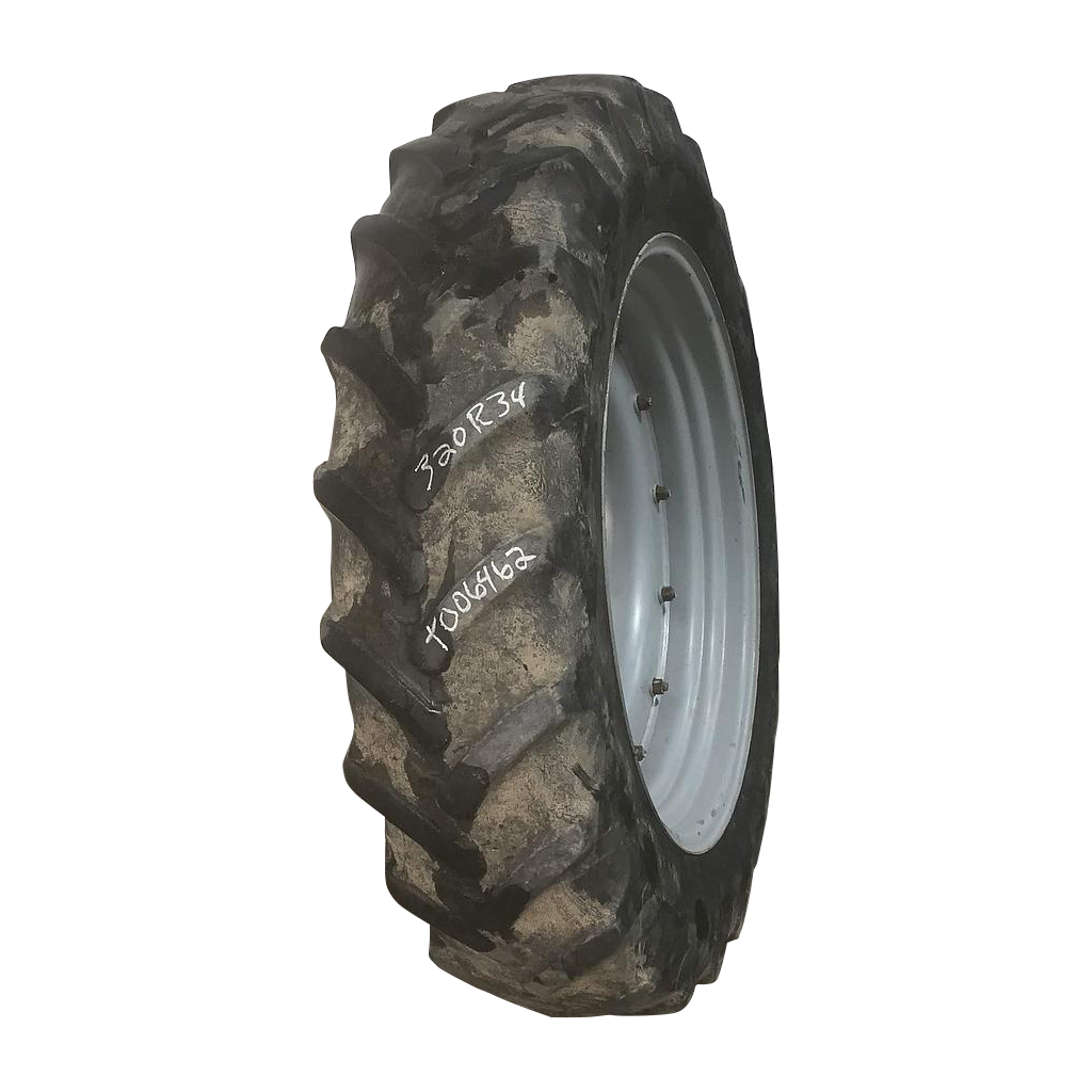 320/85R34 Michelin AgriBib R-1W Tire RT006462